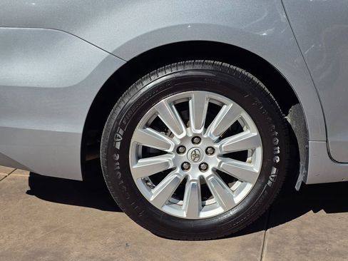 Used 2017 Toyota Sienna Limited Premium image 14