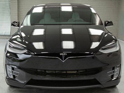 Used 2020 Tesla Model X Long Range AWD image 7