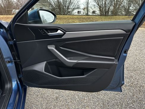 Used 2019 Volkswagen Jetta SE image 14