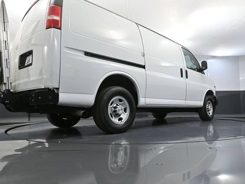Used 2019 Chevrolet Express 3500 w/ Driver Convenience Package RWD image 38