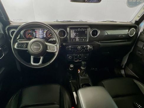 Used 2022 Jeep Wrangler Unlimited Sahara image 28