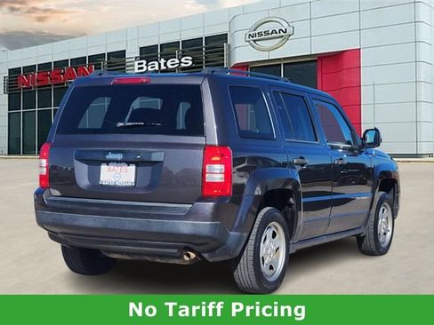 Used 2016 Jeep Patriot Sport image 4