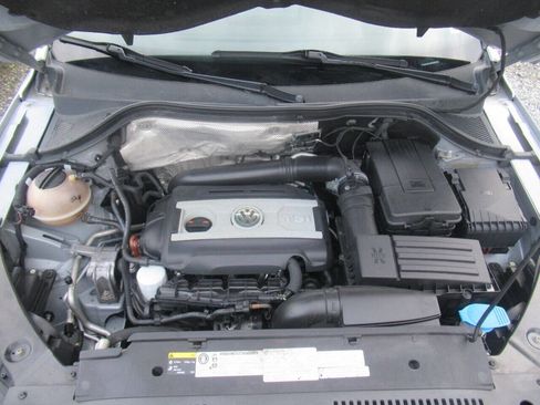 Used 2013 Volkswagen Tiguan SE image 15