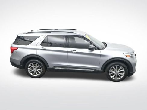 Used 2023 Ford Explorer XLT w/ Equipment Group 202A RWD image 25