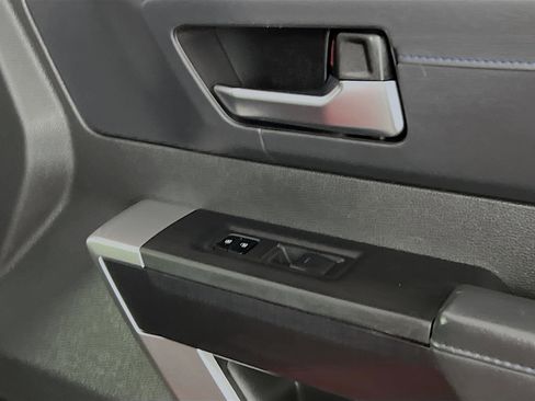 Used 2024 Toyota Tundra Platinum RWD image 31