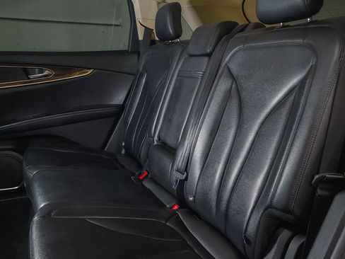 Used 2022 Lincoln Nautilus Standard image 43