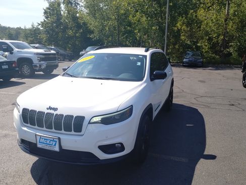 Used 2023 Jeep Cherokee Altitude Lux image 7