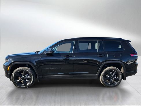 New 2025 Jeep Grand Cherokee L Altitude image 3