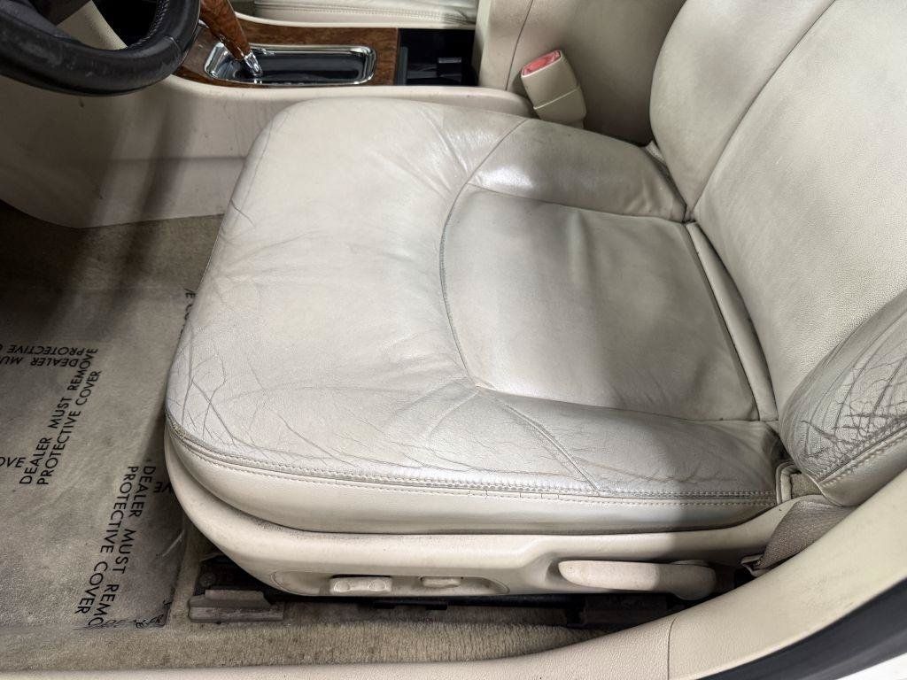 Used 2005 Buick LaCrosse CXS w/ Gold Convenience Package FWD image 10
