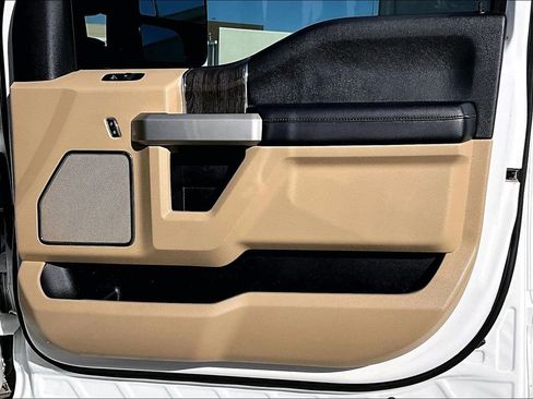 Used 2020 Ford F250 Lariat w/ Lariat Ultimate Package image 23