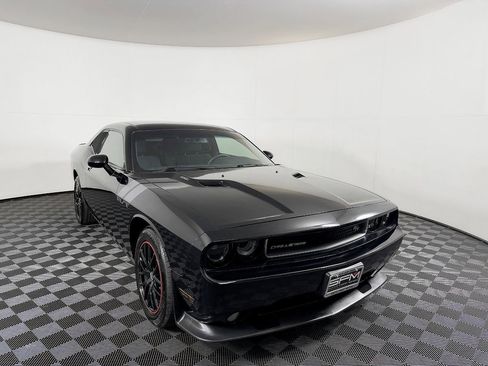 Used 2012 Dodge Challenger R/T RWD image 5