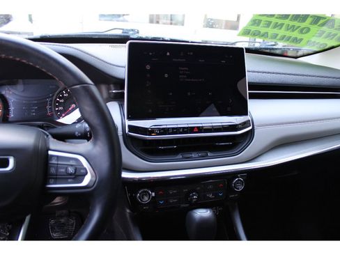 Certified 2022 Jeep Compass Limited image 15