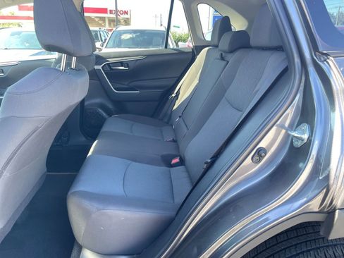 Used 2025 Toyota RAV4 XLE image 25