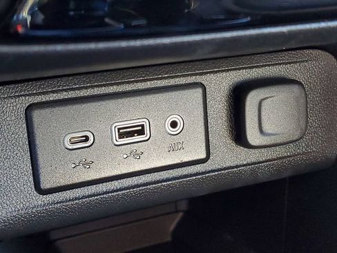 Certified 2023 Buick Encore GX Select FWD image 22