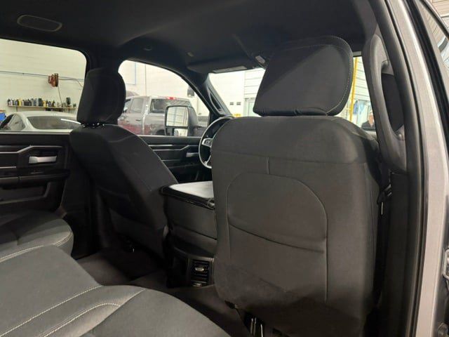 Used 2024 RAM 2500 Big Horn w/ Night Edition AWD/4WD image 15