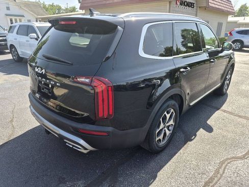 Used 2022 Kia Telluride EX w/ Towing Package FWD image 5