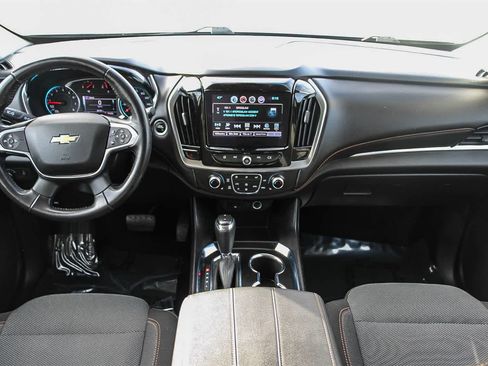 Used 2018 Chevrolet Traverse LT image 12