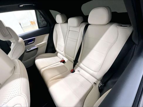 Certified 2024 Mercedes-Benz GLC 300 4MATIC image 18