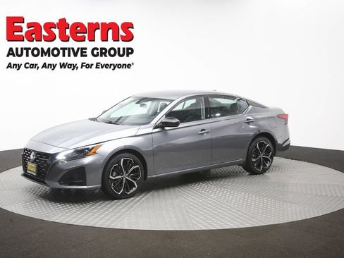 Used 2023 Nissan Altima 2.5 SR AWD/4WD image 56