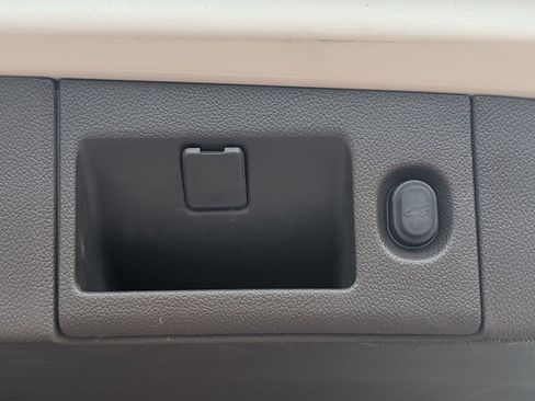 Used 2017 Chevrolet Tahoe Premier RWD image 28
