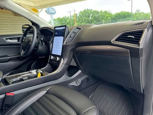 Used 2024 Ford Edge SEL w/ Convenience Package AWD/4WD image 25