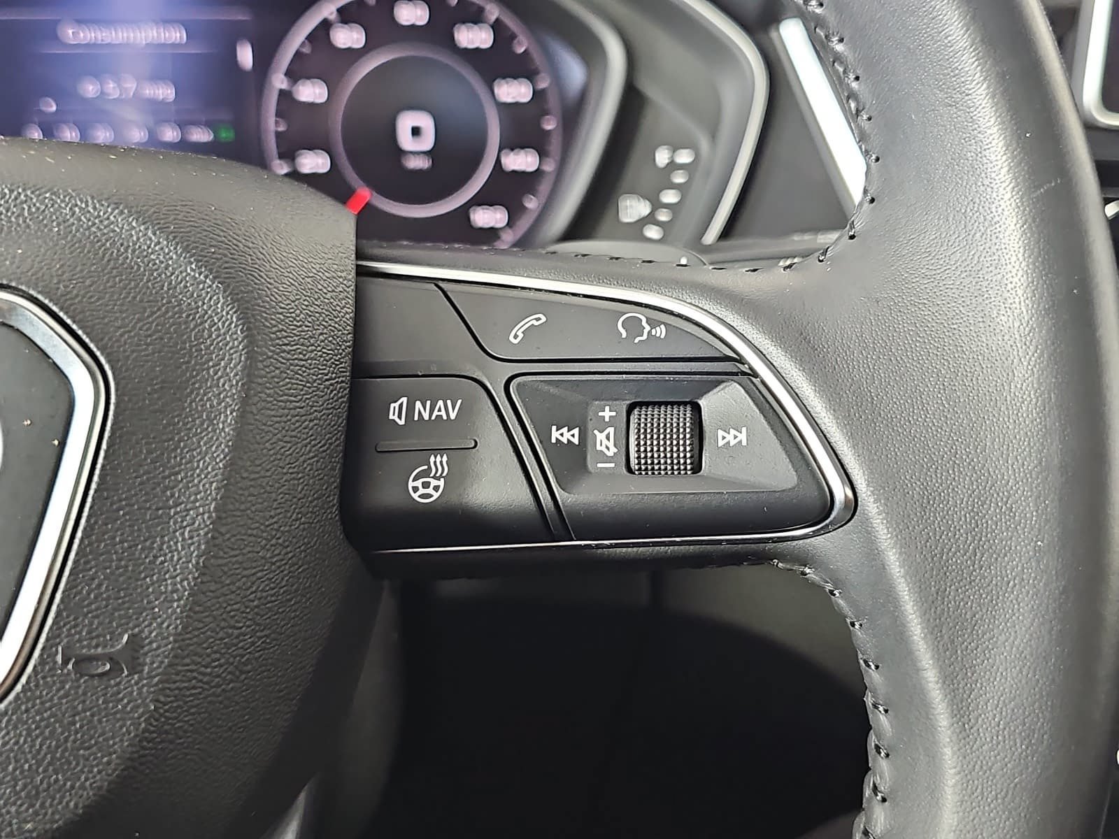 Used 2019 Audi Q5 2.0T Premium Plus w/ Premium Plus Package AWD/4WD image 18