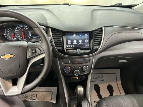 Used 2021 Chevrolet Trax LT w/ Driver Confidence Package AWD/4WD image 18