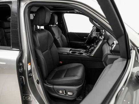 Used 2023 Lexus LX 600 4WD w/ Appearance Package image 32