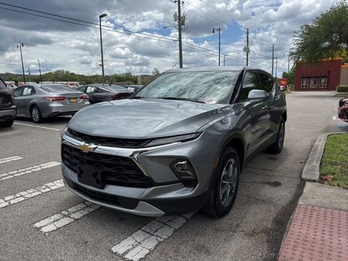 Used 2025 Chevrolet Blazer LT image 4