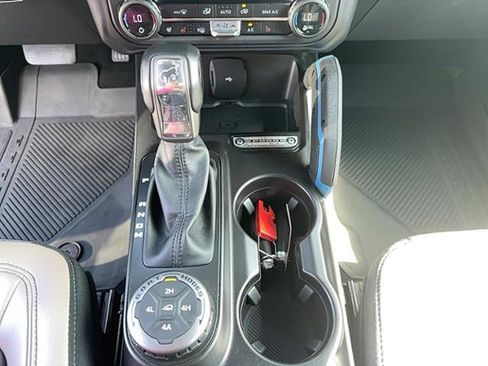 Used 2023 Ford Bronco Wildtrak image 16