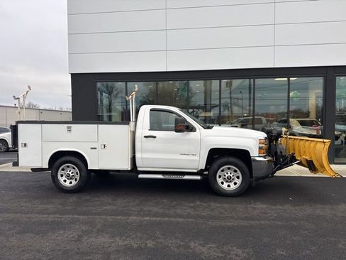 Used 2018 Chevrolet Silverado 3500 W/T image 2