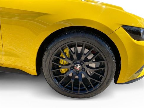 Used 2017 Ford Mustang Coupe RWD image 10