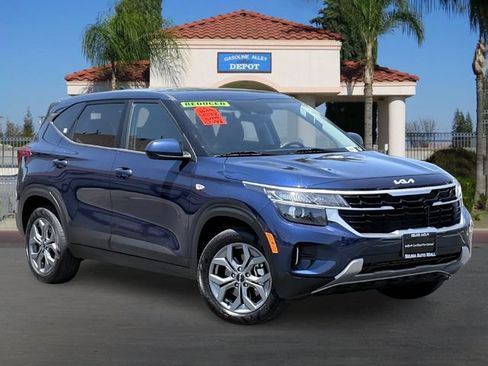 Certified 2026 Kia Seltos LX AWD/4WD image 1