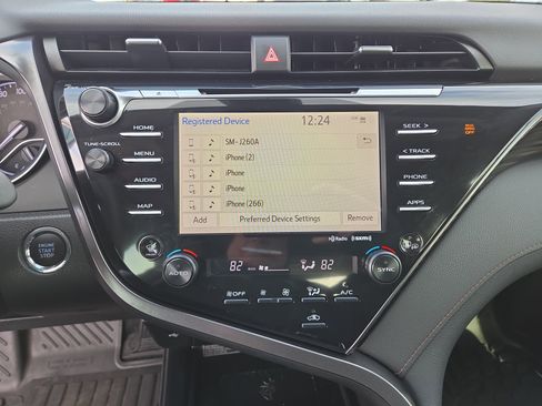 Certified 2020 Toyota Camry XLE image 21