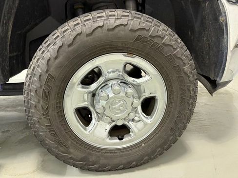 Used 2018 RAM 2500 Tradesman w/ Chrome Appearance Group AWD/4WD image 28