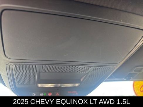 Used 2025 Chevrolet Equinox LT image 17