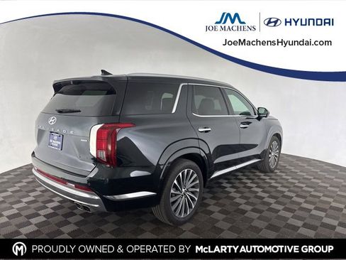 Certified 2025 Hyundai Palisade Calligraphy image 9