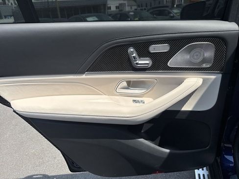New 2025 Mercedes-Benz GLS 63 AMG 4MATIC image 18