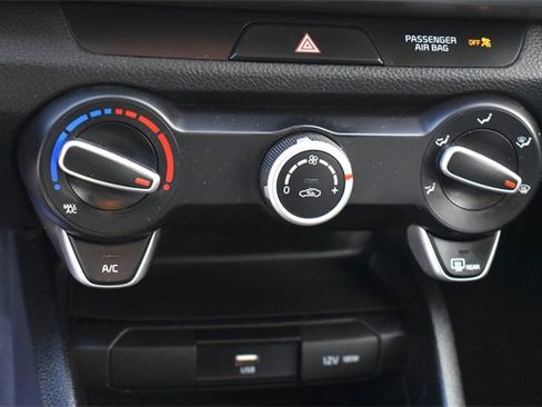 Used 2022 Kia Rio S image 25