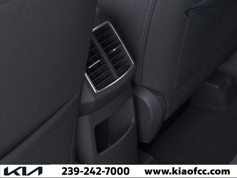 New 2025 Kia Sportage LX image 26