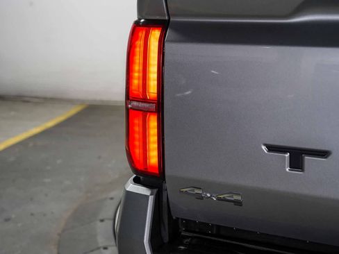 Certified 2026 Toyota Tacoma SR5 AWD/4WD image 12