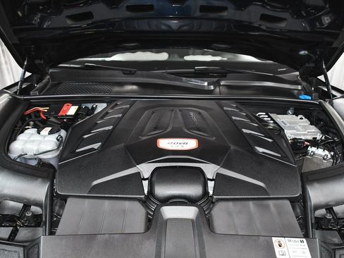 Used 2023 Porsche Cayenne GTS image 79