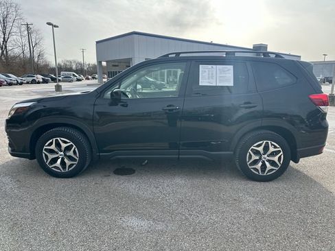 Certified 2023 Subaru Forester Premium image 4