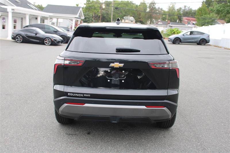 Used 2026 Chevrolet Equinox LT AWD/4WD image 7