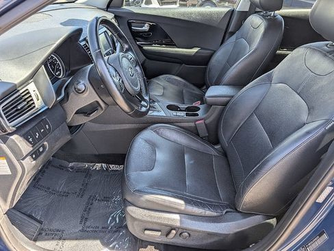 Used 2017 Kia Niro Touring w/ Advanced Technology Package FWD image 26