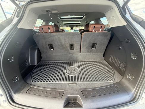 Used 2019 Buick Enclave Avenir w/ Avenir Technology Package AWD/4WD image 31