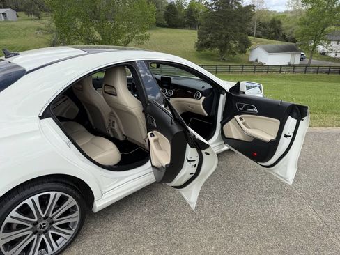 Used 2018 Mercedes-Benz CLA 250 4MATIC image 9