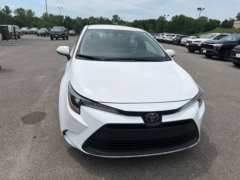 Used 2024 Toyota Corolla LE FWD image 5