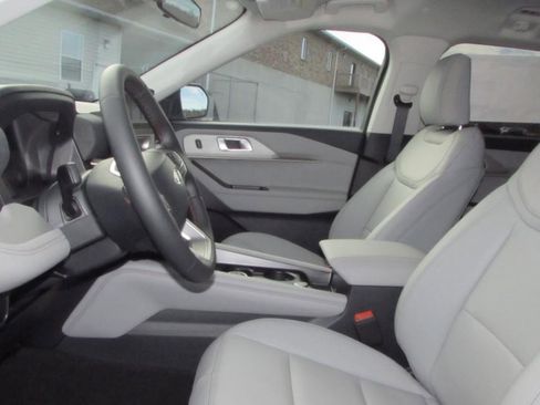 New 2026 Ford Explorer Active w/ Active Comfort Package image 35