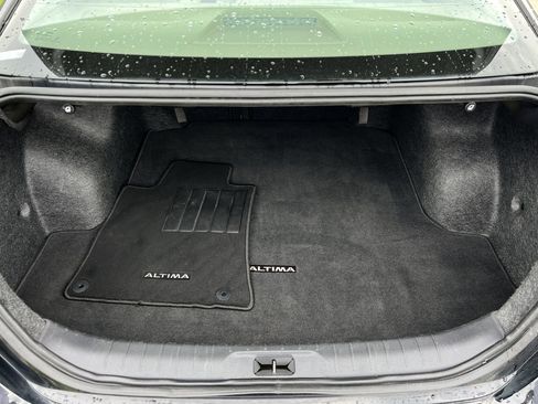 Used 2024 Nissan Altima 2.5 SV FWD image 25